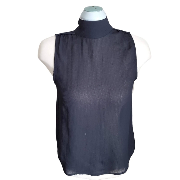 Who What Wear Tops - Who What Wear Back Neck Tie Sleeveless Blouse Top Size Small